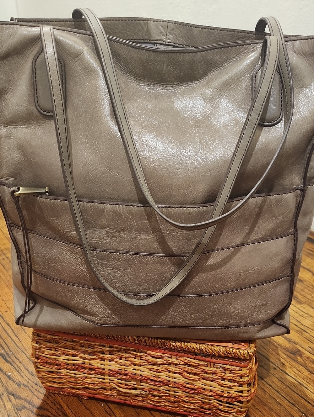 HOBO International Friar Leather Tote Bag – Gravel Gray